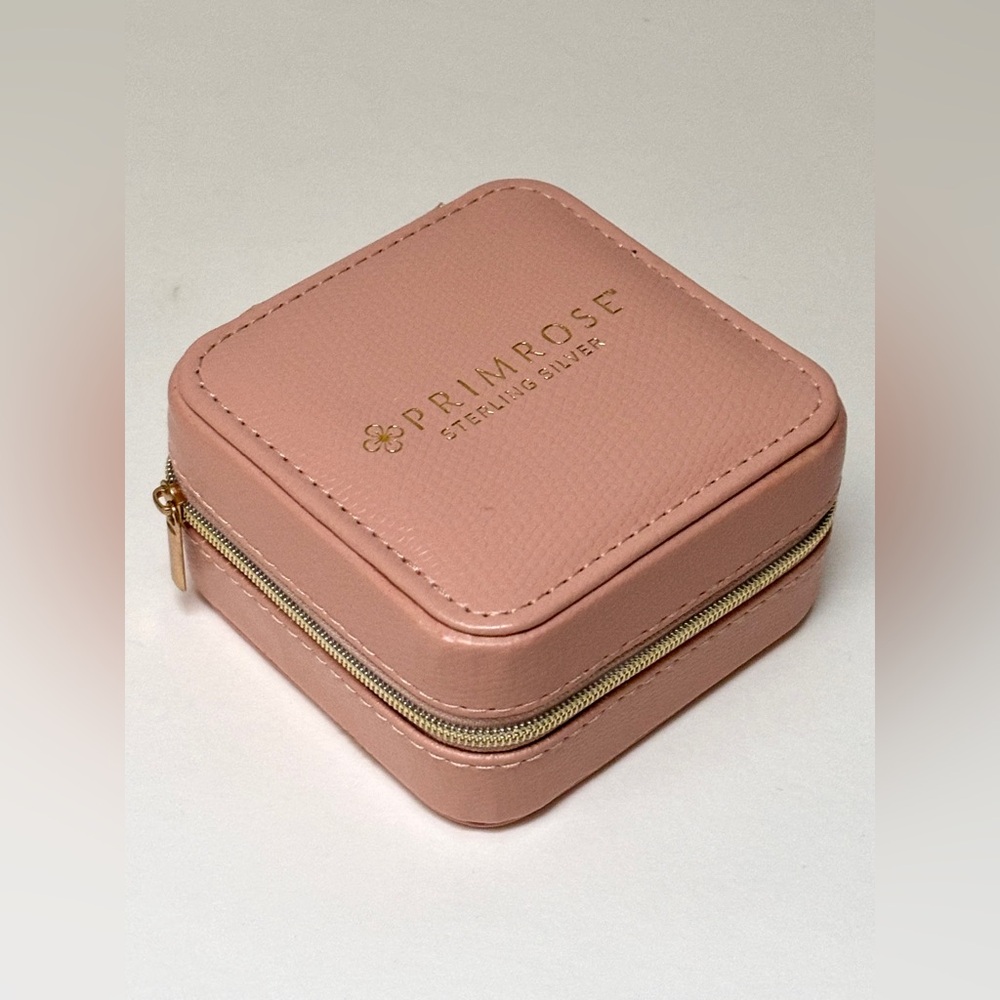 PRIMROSE Rose Faux Leather Zippered Jewelry Box